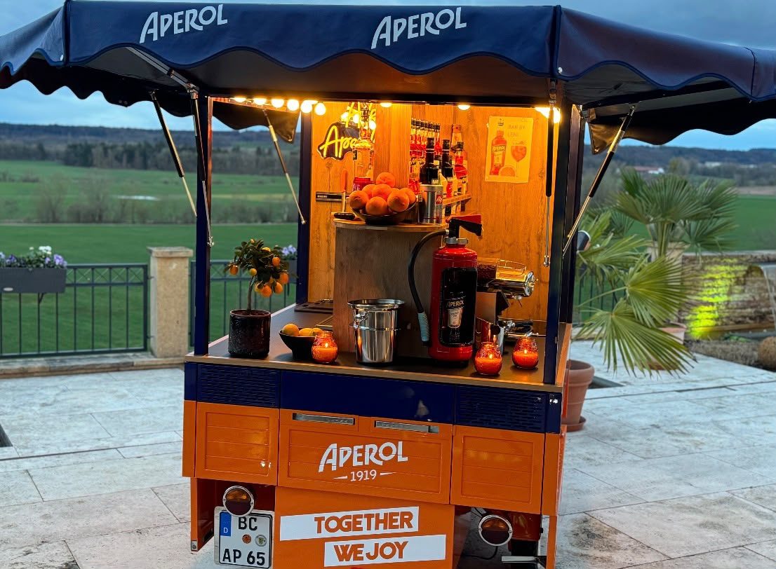 Aperol Spritz und Prosecco im Glas